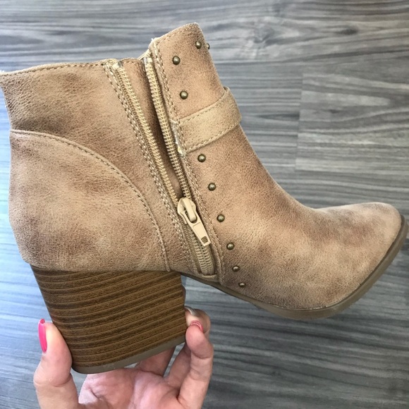 Metaphor Ankle Booties Size 9 - Picture 4 of 5